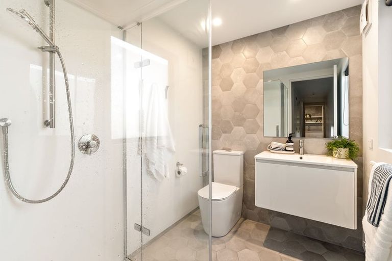 Photo of property in 47 Mount Pleasant Road, Aro Valley, Wellington, 6012