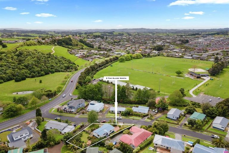 Photo of property in 5 The Glade North, Pukekohe, 2120