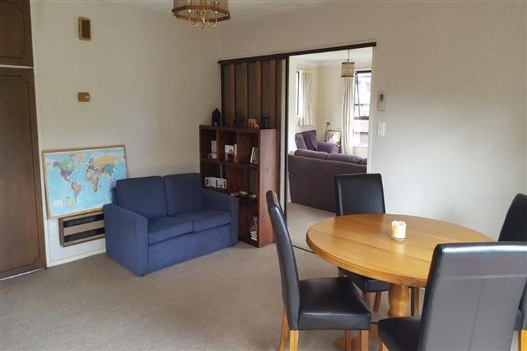 Photo of property in 30 Regency Crescent, Redwood, Christchurch, 8051