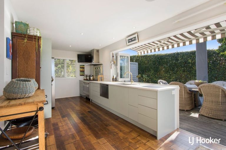 Photo of property in 21 The Crescent, Waihi Beach, 3611