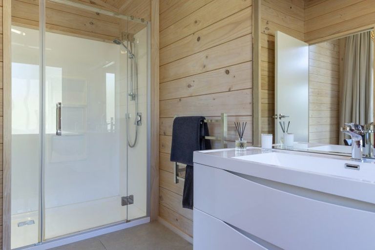 Photo of property in 2 Paulines Way, Wharewaka, Taupo, 3330