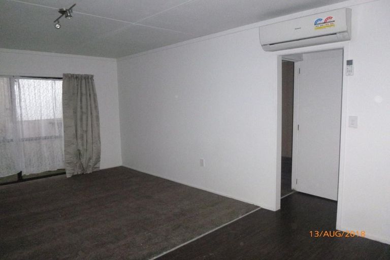 Photo of property in 40 Clyma Place, Massey, Auckland, 0614