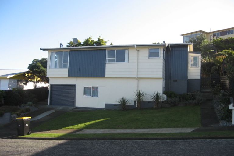Photo of property in 5 Inlet View, Titahi Bay, Porirua, 5022
