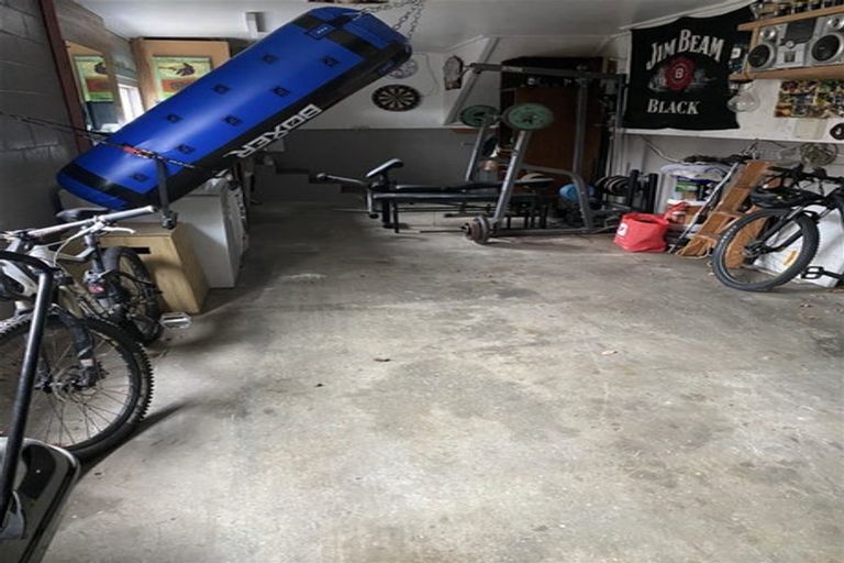 Photo of property in 98 Salford Street, Windsor, Invercargill, 9810