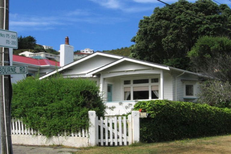 Photo of property in 2 Melrose Road, Island Bay, Wellington, 6023