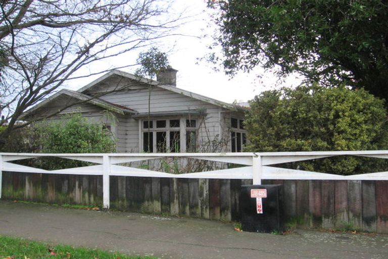 Photo of property in 73 Russell Street, Palmerston North, 4414
