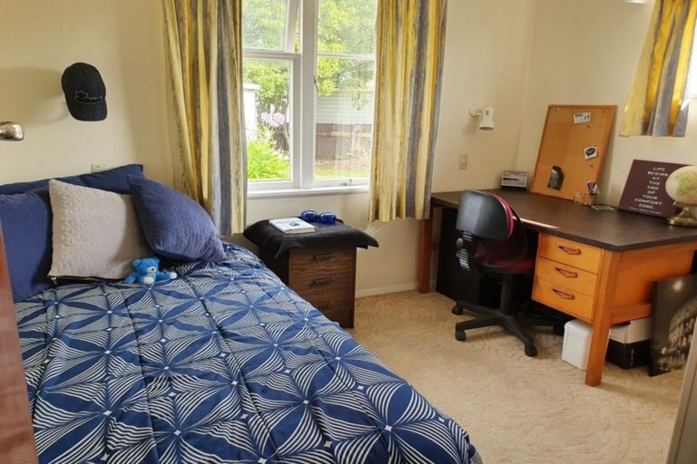 Photo of property in 17 Ilford Place, Awapuni, Palmerston North, 4412