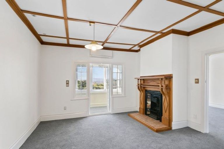 Photo of property in 51 Northland Road, Northland, Wellington, 6012