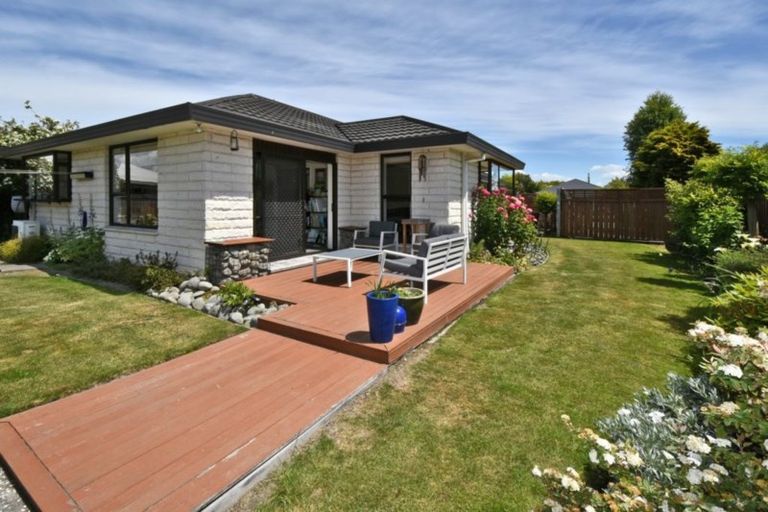 Photo of property in 34 Lowry Avenue, Redwood, Christchurch, 8051