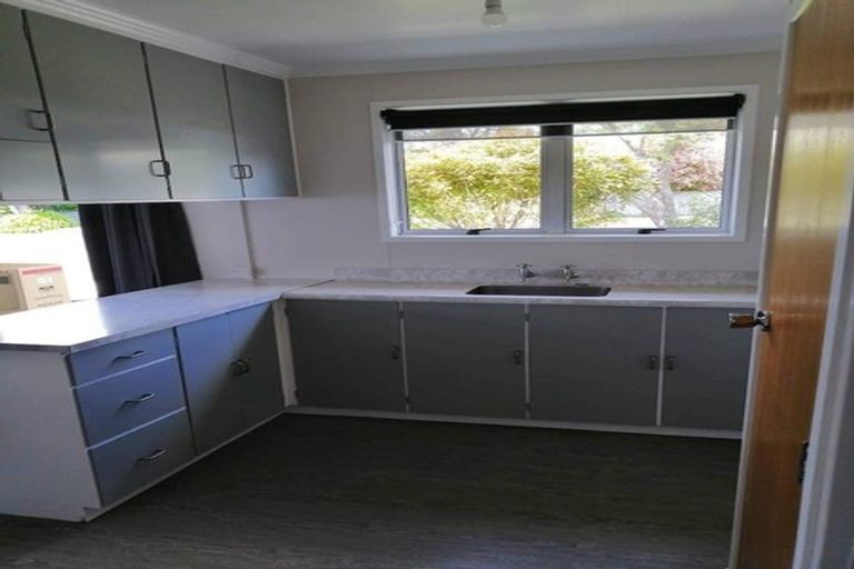 Photo of property in 5 Rennell Street, Frankleigh Park, New Plymouth, 4310