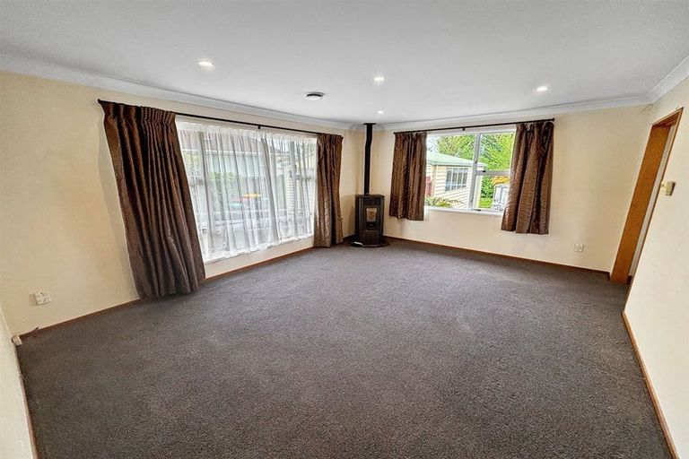 Photo of property in 24 Pensacola Crescent, Broomfield, Christchurch, 8042