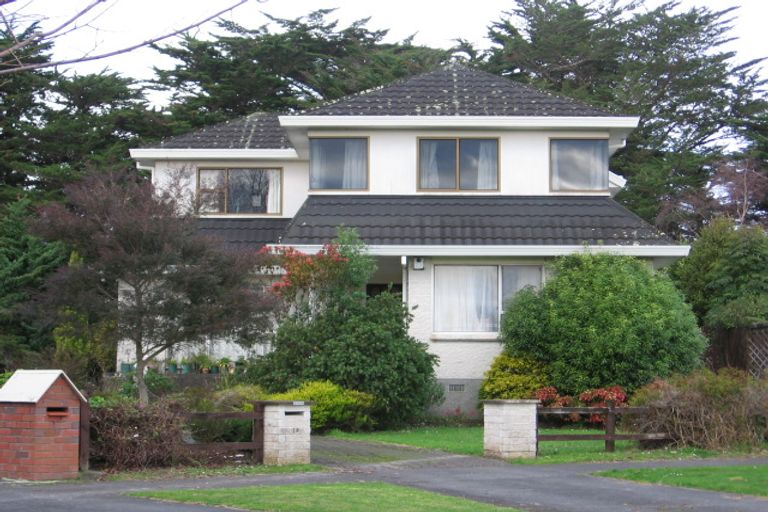 Photo of property in 19 Hind Place, Hokowhitu, Palmerston North, 4410