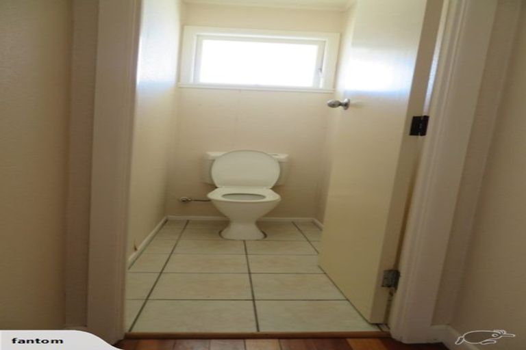 Photo of property in 1/16 Bradbury Road, Botany Downs, Auckland, 2010