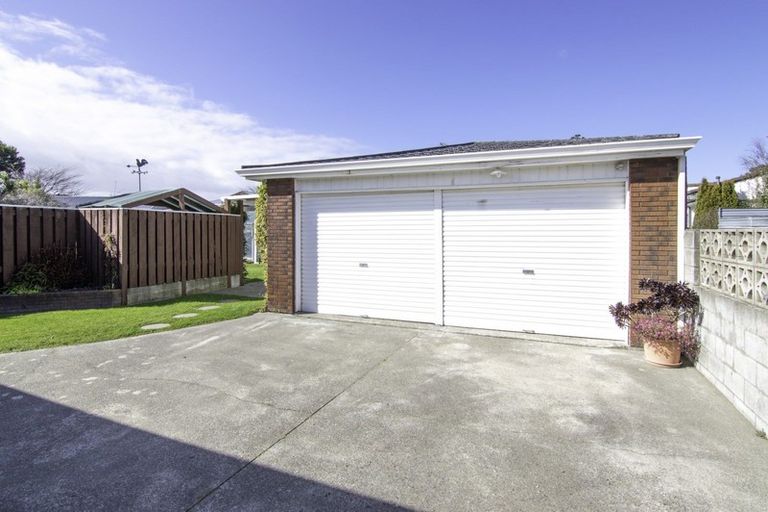 Photo of property in 18 Meadowbrook Drive, Cloverlea, Palmerston North, 4412