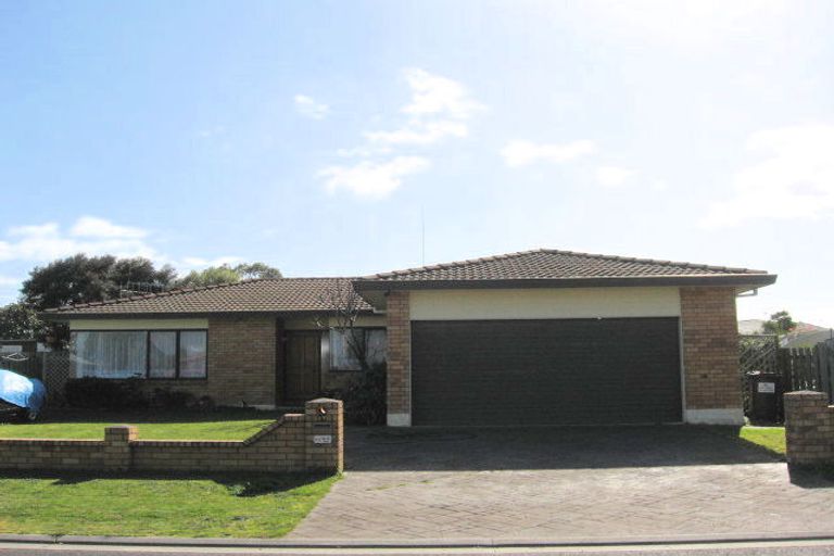 Photo of property in 17 Barbara Grove, Papamoa Beach, Papamoa, 3118