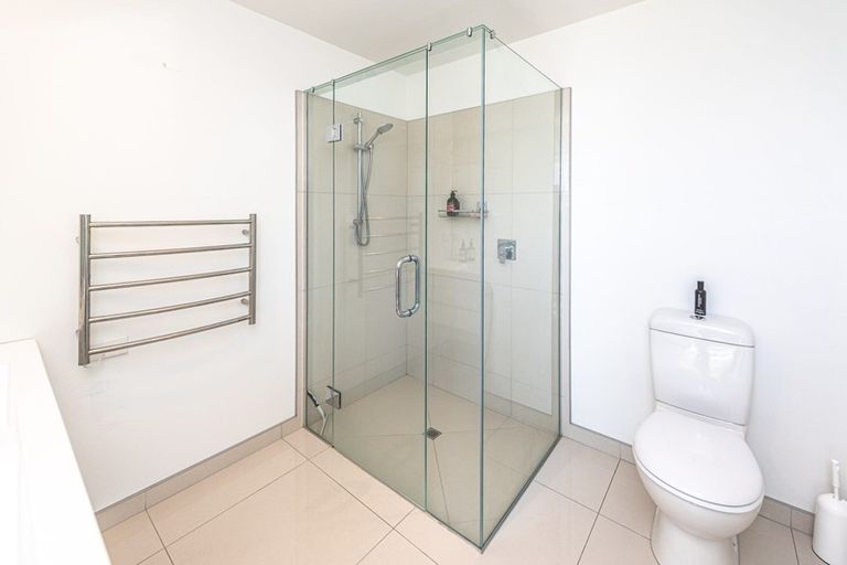 Photo of property in 16 Egmont Street, Patea, 4520