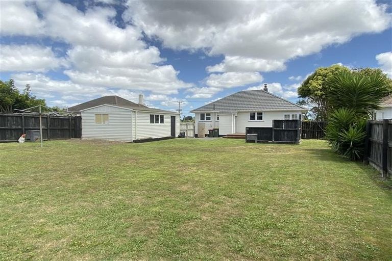 Photo of property in 105 Porchester Road, Papakura, 2110