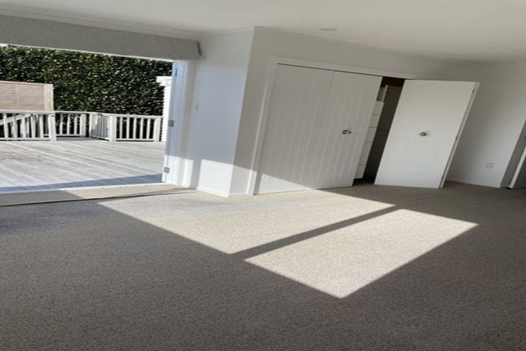 Photo of property in 63 Knights Road, Rothesay Bay, Auckland, 0630