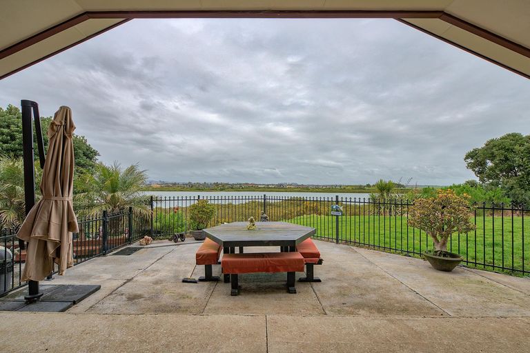 Photo of property in 73 Waimahia Avenue, Weymouth, Auckland, 2103