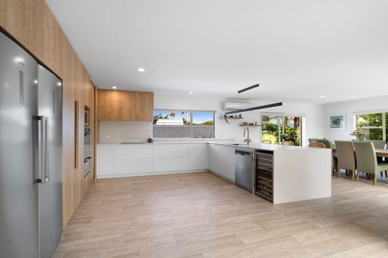 Photo of property in 6 Madeira Close, Papamoa Beach, Papamoa, 3118