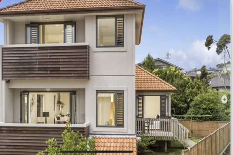 Photo of property in 28 Greenbough Lane, Greenhithe, Auckland, 0632