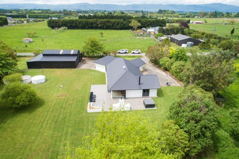 Photo of property in 1999 Longburn Rongotea Road, Longburn, Palmerston North, 4475