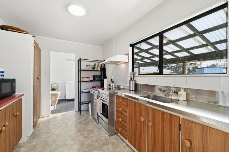 Photo of property in 5 Ngareta Road, Mourea, Rotorua, 3074