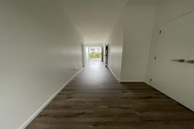 Photo of property in 3 Franheim Crescent, Orewa, 0931