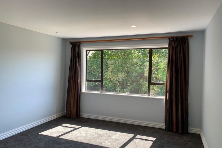 Photo of property in 57 Searells Road, Strowan, Christchurch, 8052