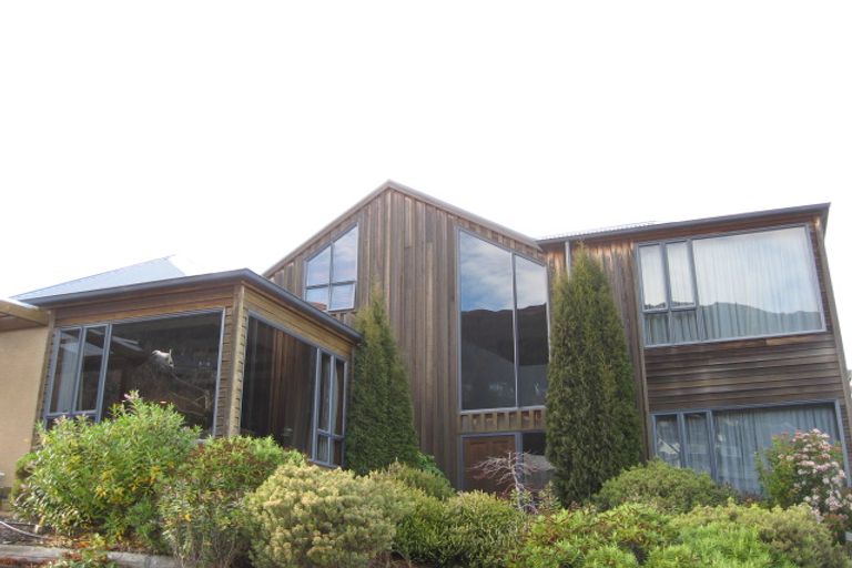 Photo of property in 17 Golden Terrace, Queenstown, 9300