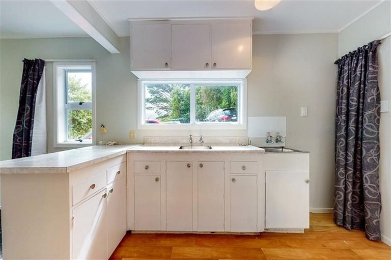 Photo of property in 43 Cheshire Street, Wilton, Wellington, 6012