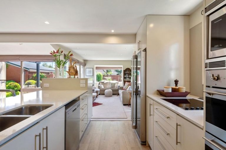 Photo of property in 15 Wadeley Road, Ilam, Christchurch, 8041