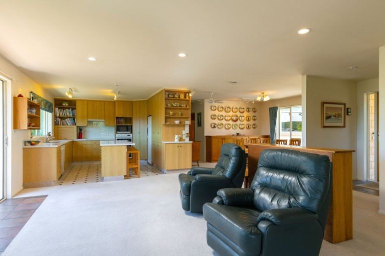 Photo of property in 34 Moana View Road, Waikawa, Picton, 7220