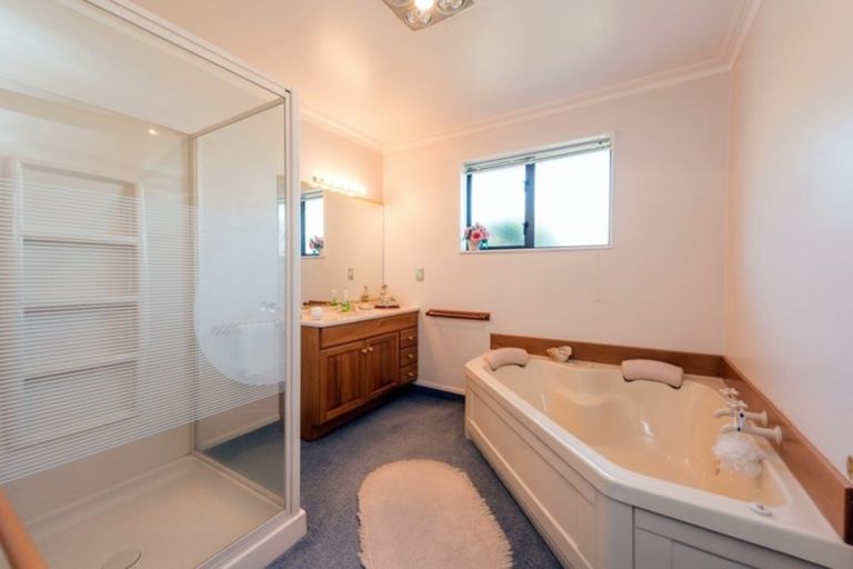 Photo of property in 1 Caroline Place, Stoke, Nelson, 7011