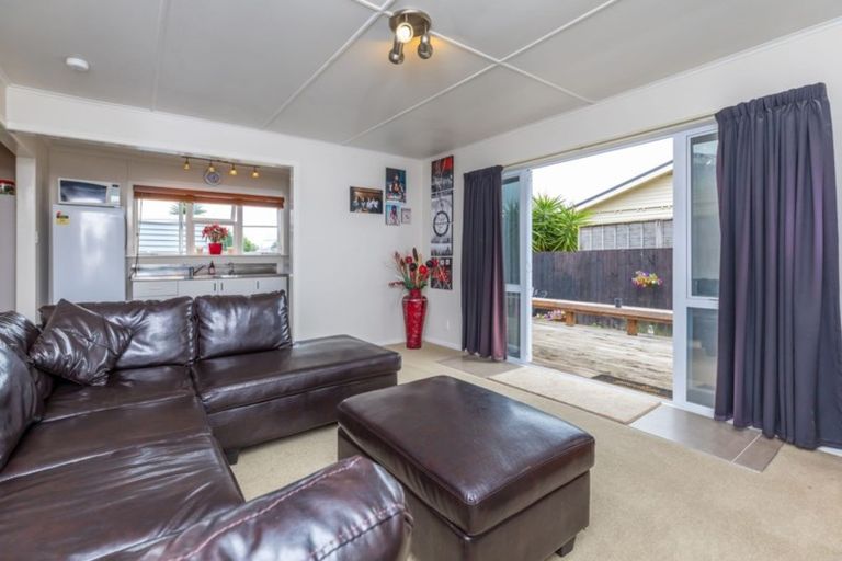 Photo of property in 111a Clevedon Road, Papakura, 2110