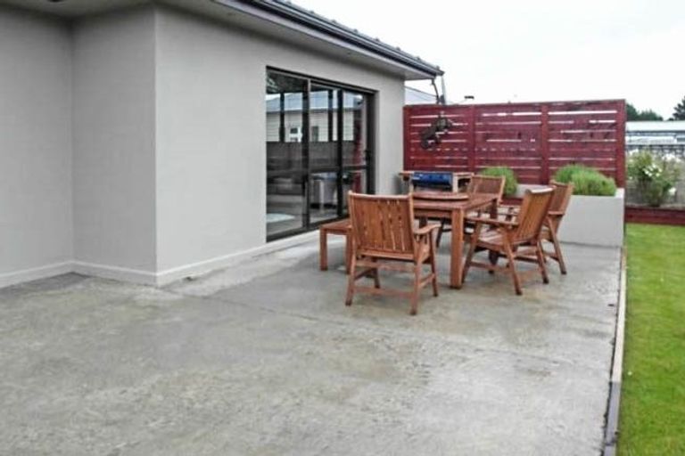 Photo of property in 16 Huia Street, Waikiwi, Invercargill, 9810