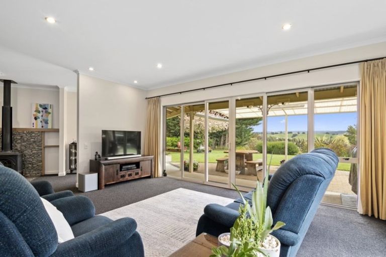 Photo of property in 63 Totara View Road, Wakefield, 7095