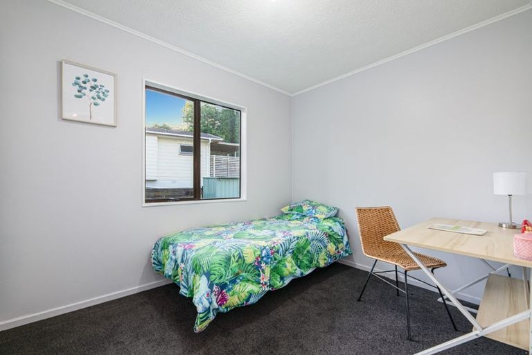 Photo of property in 14 Alidade Place, Massey, Auckland, 0614