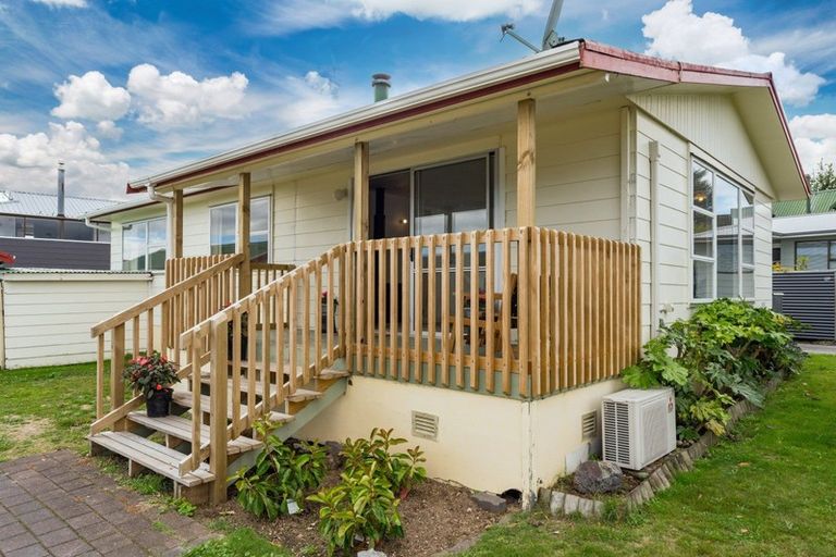 Photo of property in 11a Tobin Place, Richmond Heights, Taupo, 3330