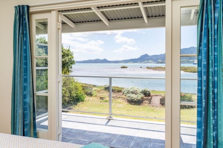 Photo of property in 30 Albany Road, One Tree Point, 0118