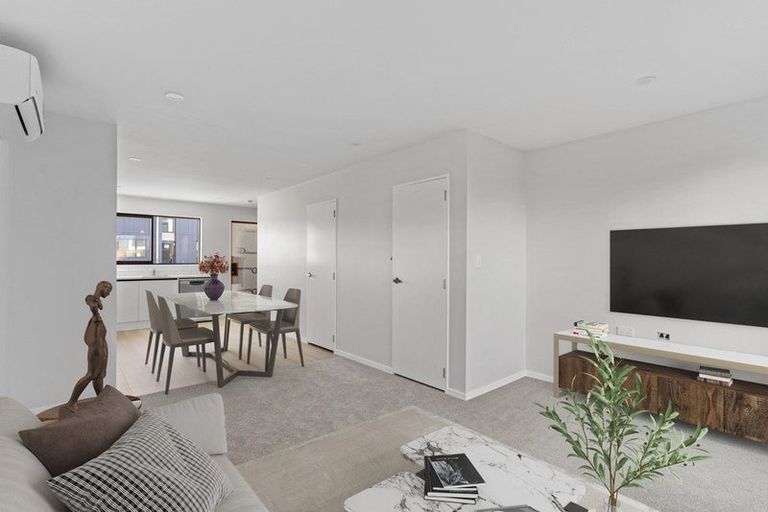 Photo of property in 19 Tima Lane, Mangere Bridge, Auckland, 2022