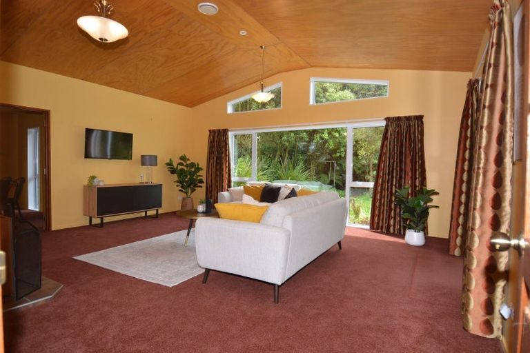 Photo of property in 33 Rakiura Parade, Otatara, Invercargill, 9879