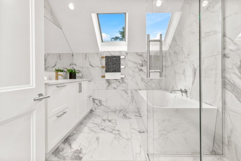 Photo of property in 6 Emily Lane, Greenhithe, Auckland, 0632