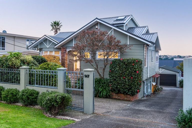 Photo of property in 147 Churchill Road, Rothesay Bay, Auckland, 0630