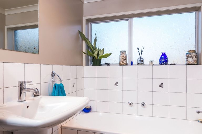 Photo of property in 2/68 Ngamotu Road, Hilltop, Taupo, 3330