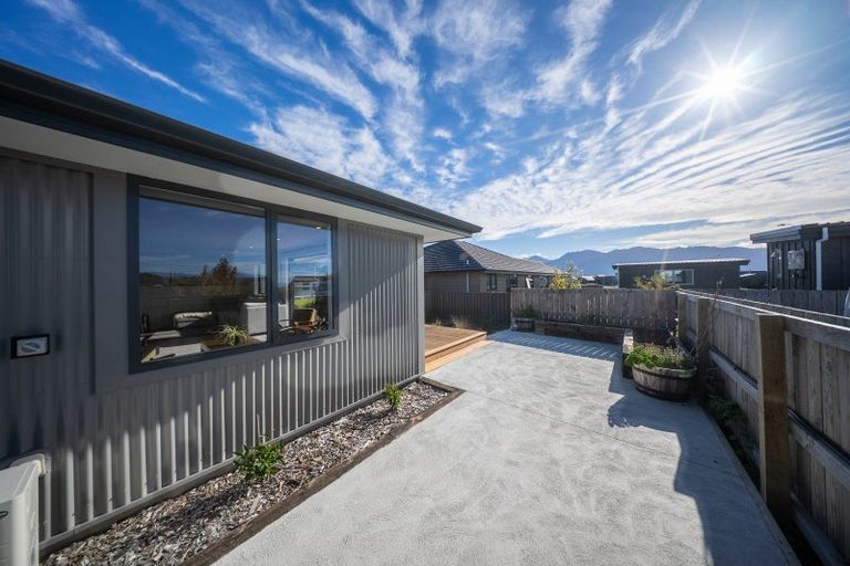 Photo of property in 22 Marakura Drive, Te Anau, 9600