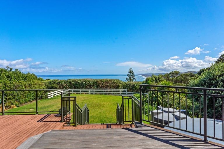 Photo of property in 73 Waitea Road, Muriwai, Waimauku, 0881