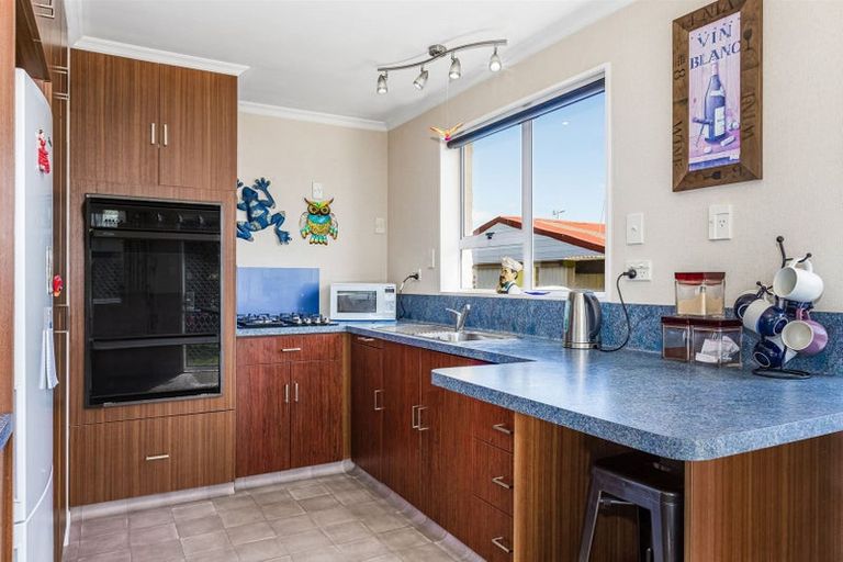 Photo of property in 7 Guildford Street, Levin, 5510