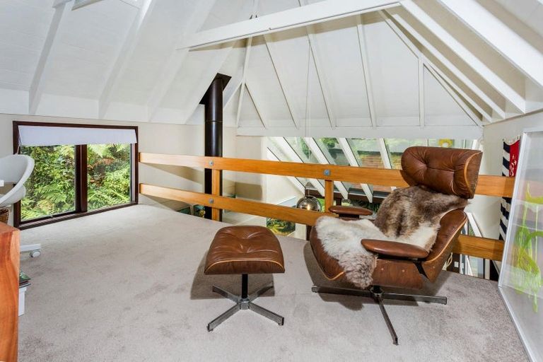 Photo of property in 24 Channel View Road, Campbells Bay, Auckland, 0630