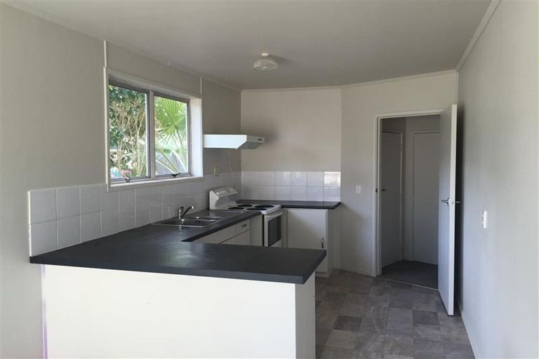 Photo of property in 21 Cheval Drive, Totara Vale, Auckland, 0629